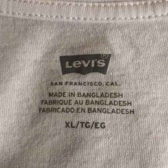 Levi’s Logo Perfect Tee shirt NWT ( XL ) - Picture 4 of 6